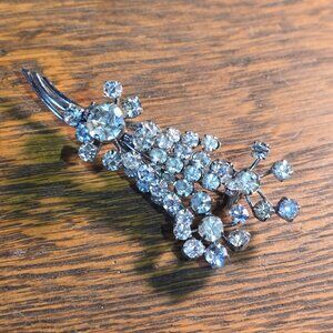 Vintage (1950s or 60s) Diamante / Rhinestone brooch, "Floral Spray"